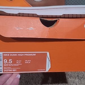 Nike dunk high premium